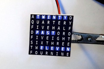 Miniaturowy zegar tekstowy DIY z modułem Bluetooth