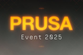 Najważniejsze premiery z&nbsp;Prusa Day 2025 – większe pole robocze, druk z&nbsp;silikonu, tagi NFC oraz… drukarka 3D z&nbsp;duszą