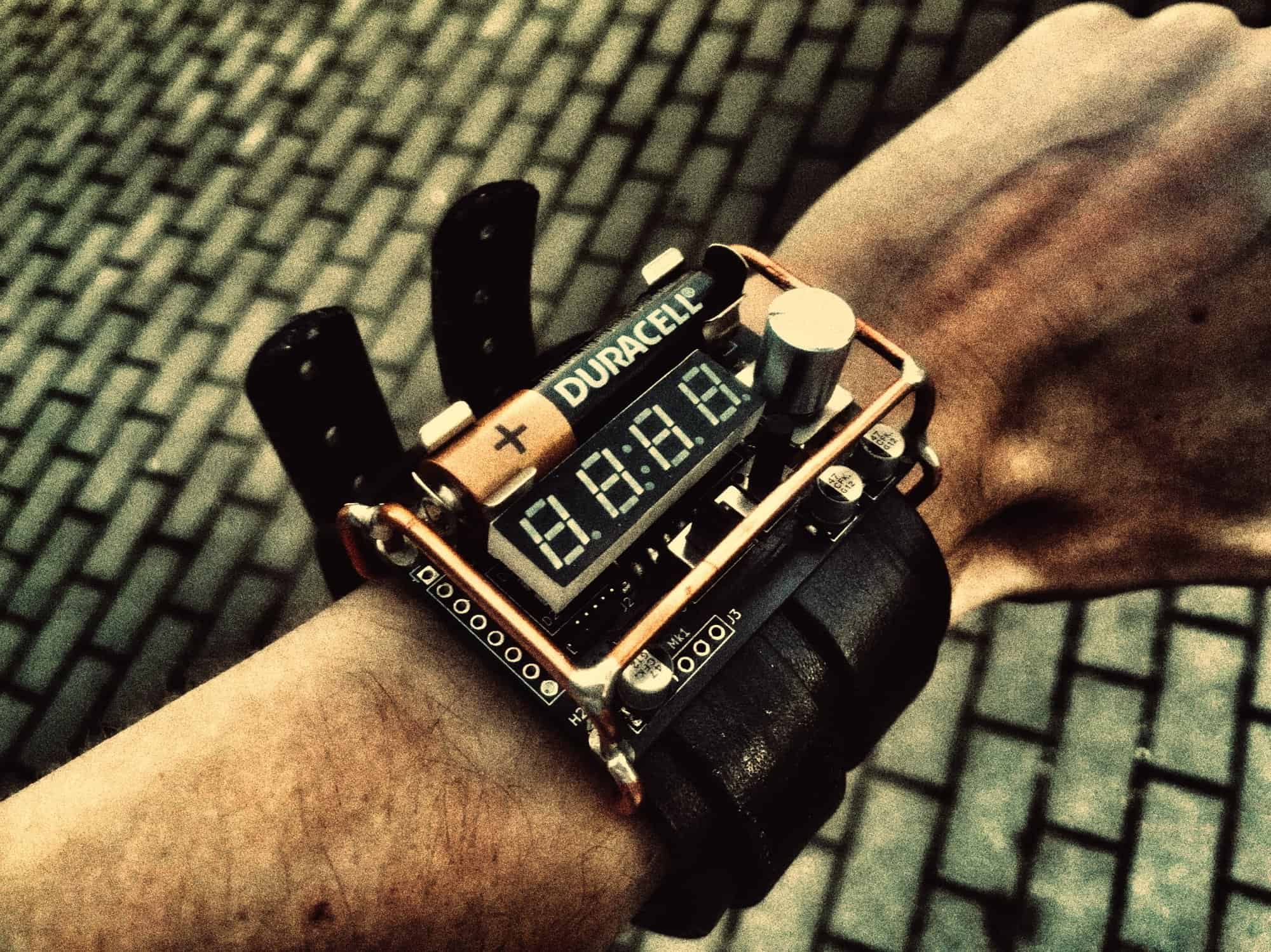 LEDnode - zegarek w steampunkowym stylu